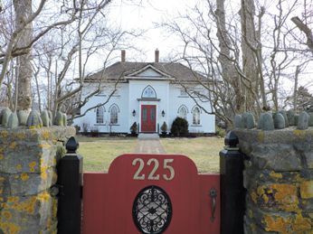 225 Main St